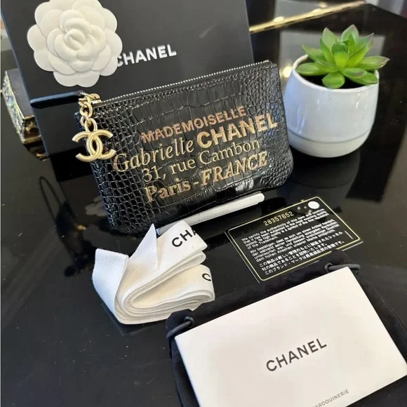 🖤RARE🖤 Chanel CC Calfskin Crocodile Embossed Cosmetic Case Pouch Black G… - Picture 5 of 13